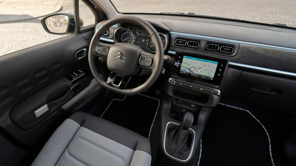 Citroën C3 1.2 PureTech Plus 5dr 4