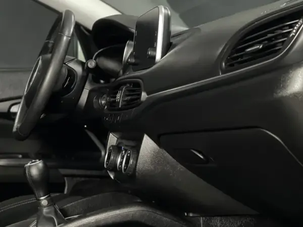 Fiat Tipo 1.3 M-JET LOUNGE 8