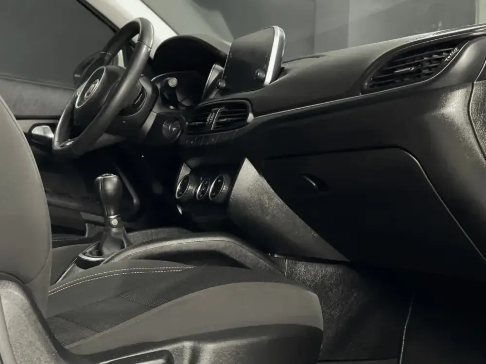 Fiat Tipo 1.3 M-JET LOUNGE 4