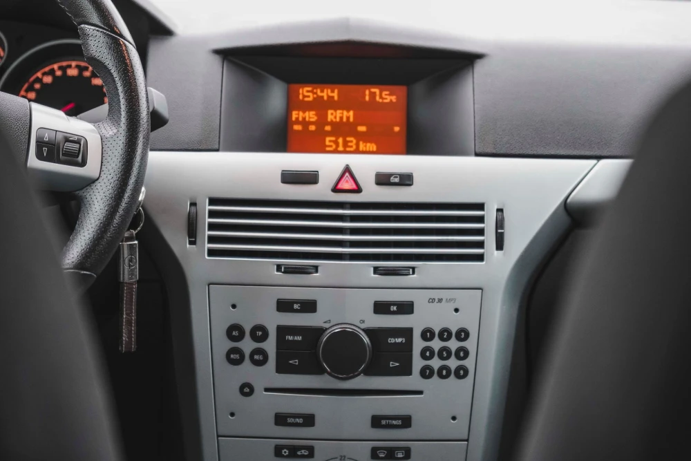 Opel Astra GTC 1.7 CDTi ecoFLEX 9