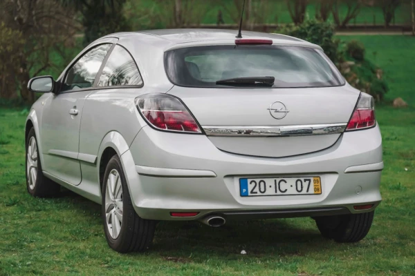 Opel Astra GTC 1.7 CDTi ecoFLEX 35