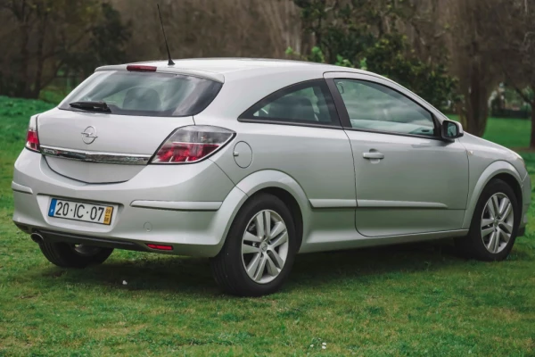 Opel Astra GTC 1.7 CDTi ecoFLEX 6