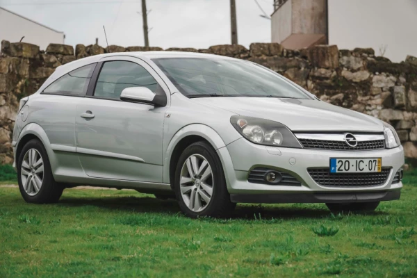 Opel Astra GTC 1.7 CDTi ecoFLEX 28