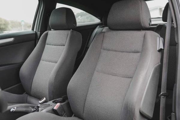 Opel Astra GTC 1.7 CDTi ecoFLEX 41